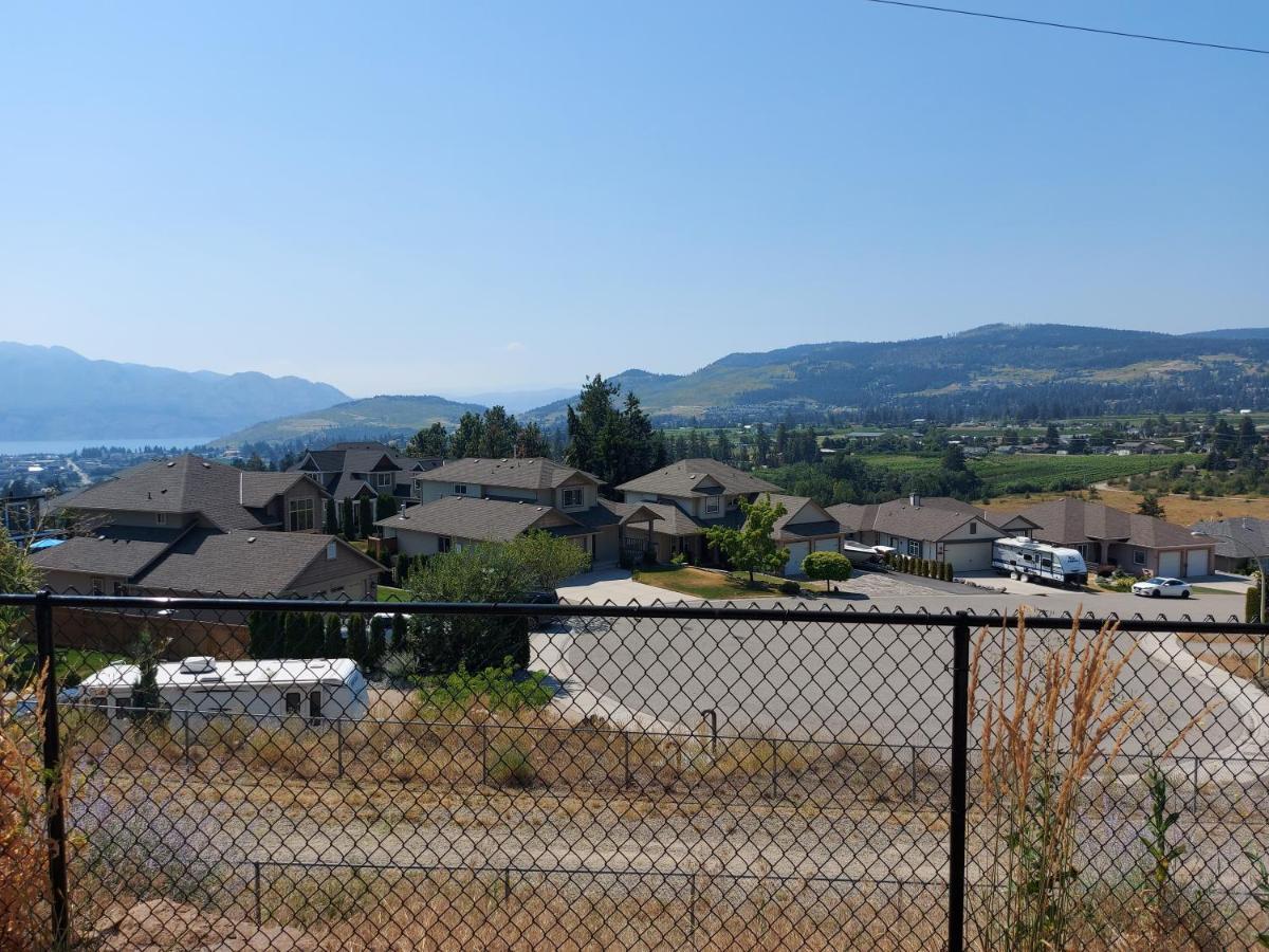 Peaceful And Spacious Lake View West Kelowna Exteriör bild