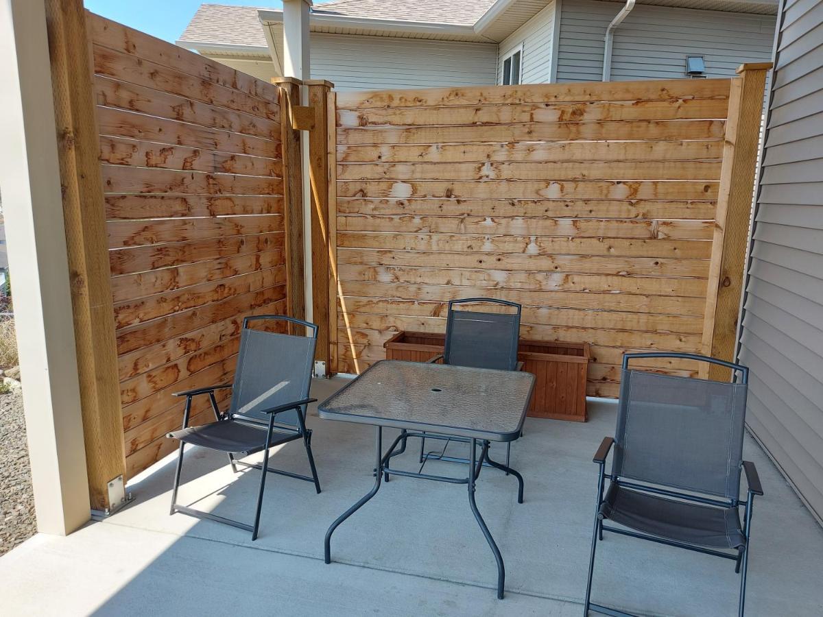 Peaceful And Spacious Lake View West Kelowna Exteriör bild