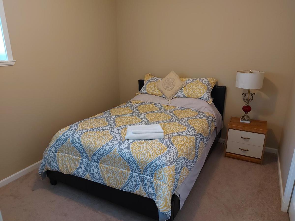 Peaceful And Spacious Lake View West Kelowna Exteriör bild