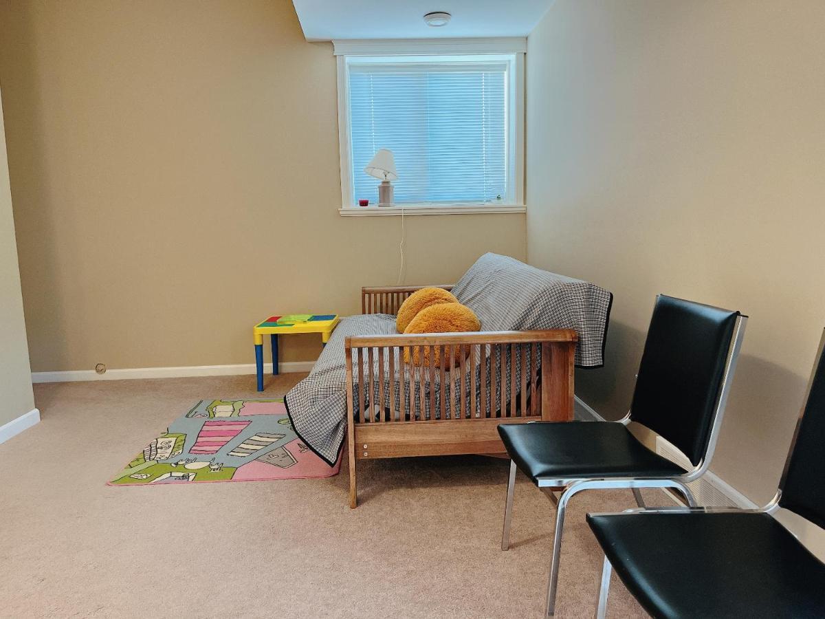 Peaceful And Spacious Lake View West Kelowna Exteriör bild