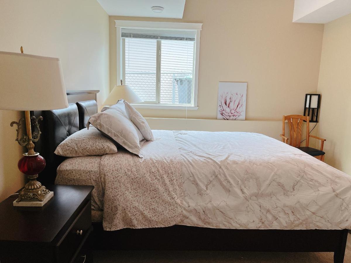 Peaceful And Spacious Lake View West Kelowna Exteriör bild