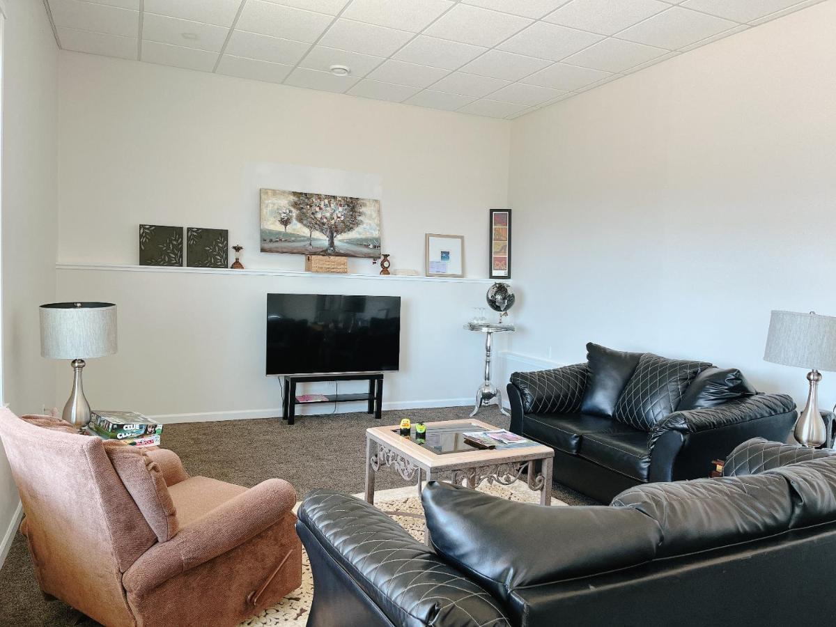 Peaceful And Spacious Lake View West Kelowna Exteriör bild